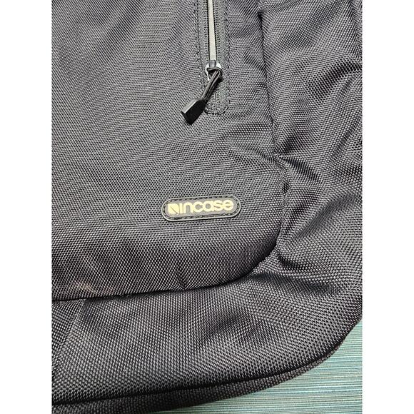 Incase ICON BACKPACK Black 06T-00259210 NWOT - Picture 2 of 5